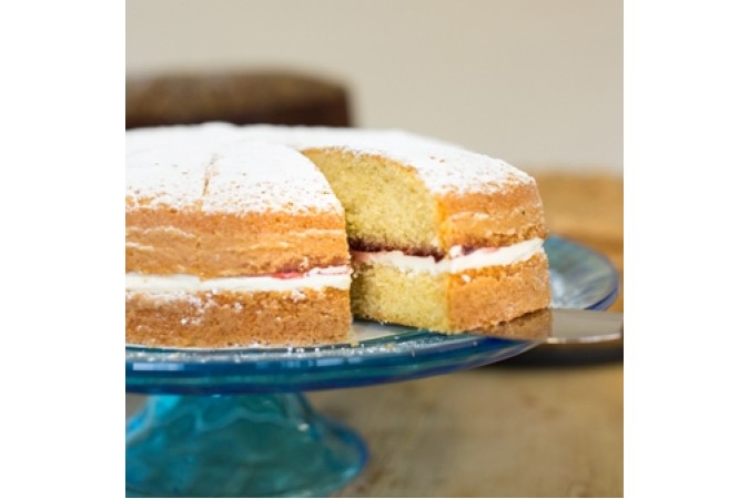 Ready-Baked Vanilla Sponge Cake - double layer *** PLEASE TELL US WHEN –  Cloud Nine Cake Centre